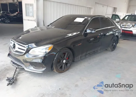 2016 Mercedes-Benz E 350 z USA, uszkodzony, nr VIN WDDHF5KBXGB262786